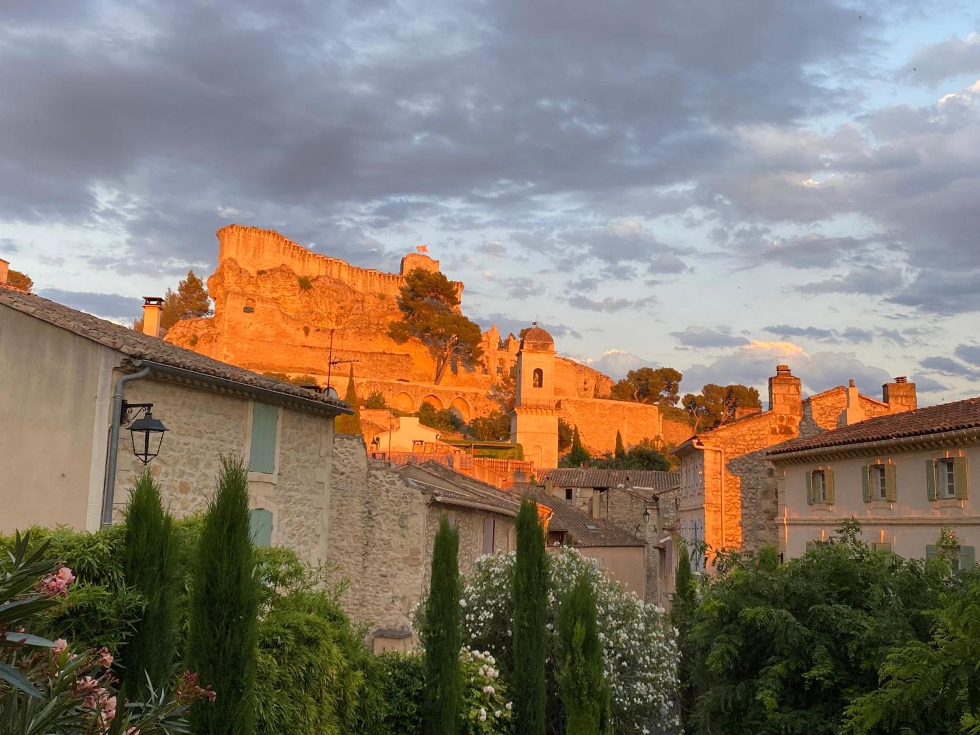 مبيت وإفطار Boulbon La Maison Saint Jean المظهر الخارجي الصورة